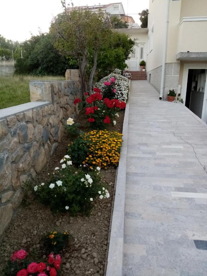 Apartments With A Parking Space Rab - 12383 Banjol Kültér fotó